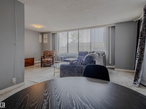202 8340 Jasper Avenue, Edmonton, AB - Indoor