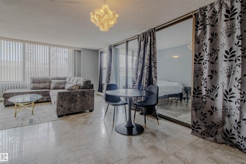 202 8340 Jasper Avenue, Edmonton, AB - Indoor