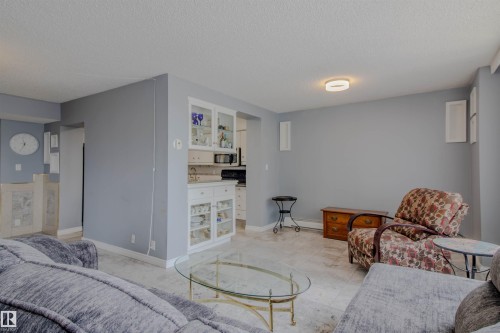 202 8340 Jasper Avenue, Edmonton, AB - Indoor Photo Showing Bedroom