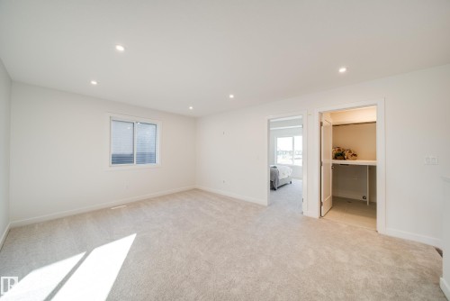 77 Chartres Close, St. Albert, AB - Indoor Photo Showing Other Room