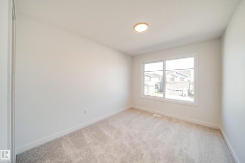 77 Chartres Close, St. Albert, AB - Indoor Photo Showing Other Room
