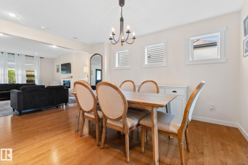 5152 4 Avenue, Edmonton, AB - Indoor Photo Showing Dining Room