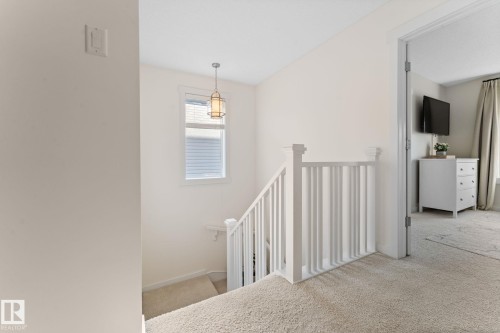 5152 4 Avenue, Edmonton, AB - Indoor Photo Showing Other Room
