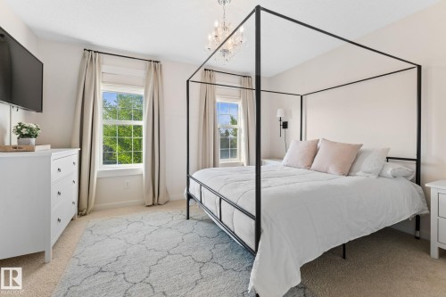 5152 4 Avenue, Edmonton, AB - Indoor Photo Showing Bedroom