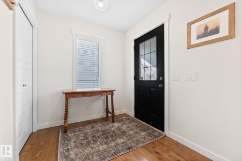 5152 4 Avenue, Edmonton, AB - Indoor Photo Showing Other Room