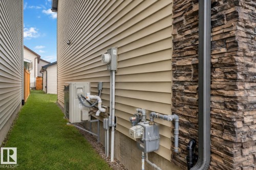2611 Price Common, Edmonton, AB - Outdoor