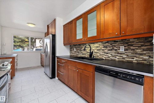 47 Royal Road, Edmonton, AB - Indoor Photo Showing Kitchen With Double Sink