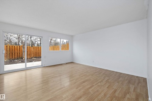 47 Royal Road, Edmonton, AB - Indoor