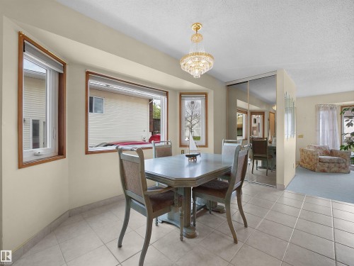 10711 24 Avenue, Edmonton, AB - Indoor Photo Showing Dining Room