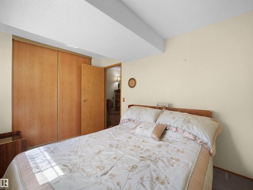 10711 24 Avenue, Edmonton, AB - Indoor Photo Showing Bedroom