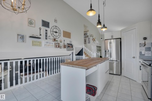 10 Campbell Road, Leduc, AB - Indoor Photo Showing Kitchen