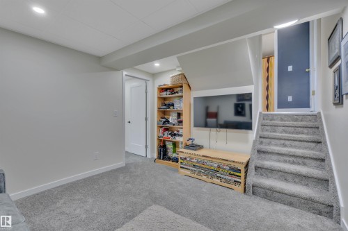 10 Campbell Road, Leduc, AB - Indoor Photo Showing Other Room