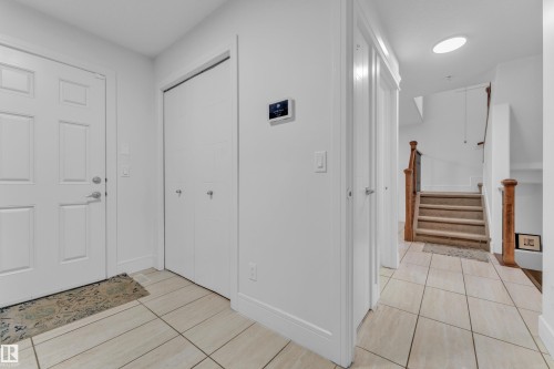 3219 16 Avenue, Edmonton, AB 