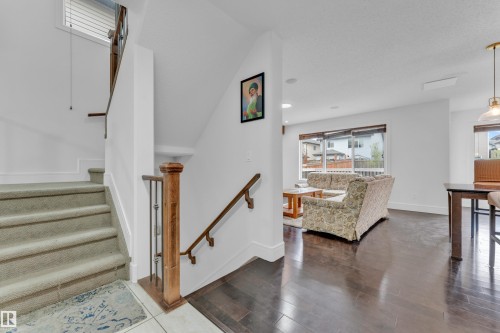 3219 16 Avenue, Edmonton, AB 