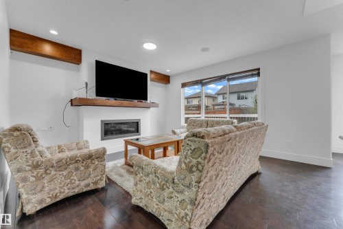 3219 16 Avenue, Edmonton, AB 