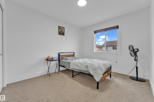 3219 16 Avenue, Edmonton, AB 