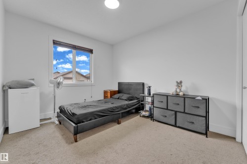 3219 16 Avenue, Edmonton, AB 