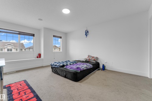 3219 16 Avenue, Edmonton, AB 