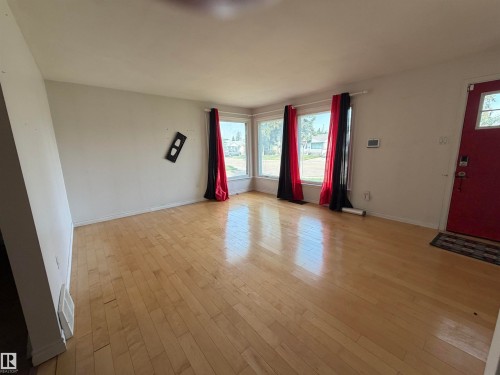 15941 106A Avenue, Edmonton, AB 