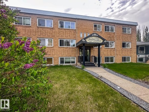 3 8406 104 Street  Edmonton, AB T6E 4G2