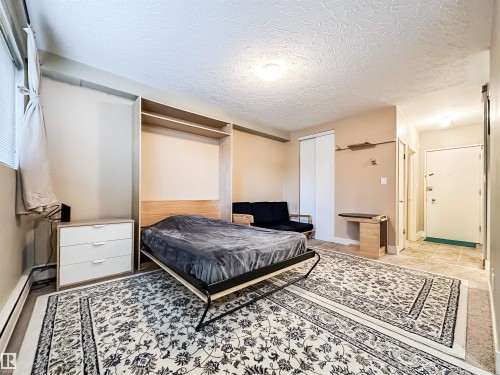 3 8406 104 Street, Edmonton, AB - Indoor Photo Showing Bedroom