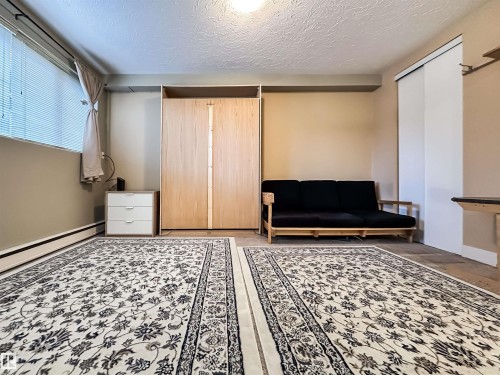 3 8406 104 Street, Edmonton, AB - Indoor