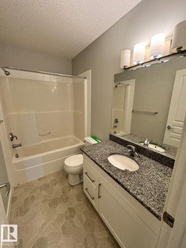 405 3670 139 Avenue, Edmonton, AB - Indoor Photo Showing Bathroom