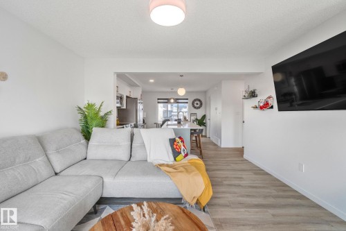60A 1530 Tamarack Boulevard, Edmonton, AB - Indoor Photo Showing Living Room