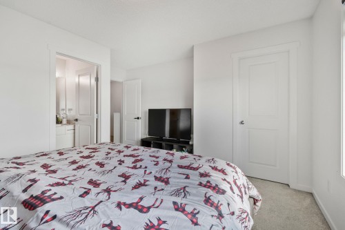 60A 1530 Tamarack Boulevard, Edmonton, AB - Indoor Photo Showing Bedroom