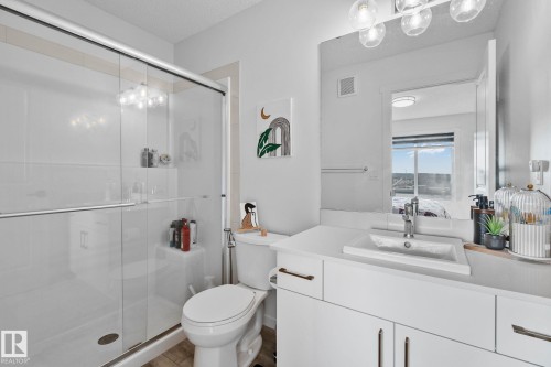 60A 1530 Tamarack Boulevard, Edmonton, AB - Indoor Photo Showing Bathroom