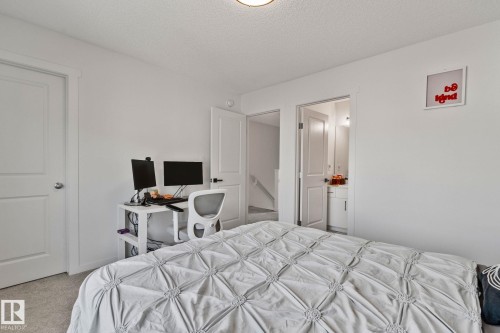 60A 1530 Tamarack Boulevard, Edmonton, AB - Indoor Photo Showing Bedroom