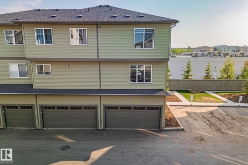 60A 1530 Tamarack Boulevard, Edmonton, AB - Outdoor