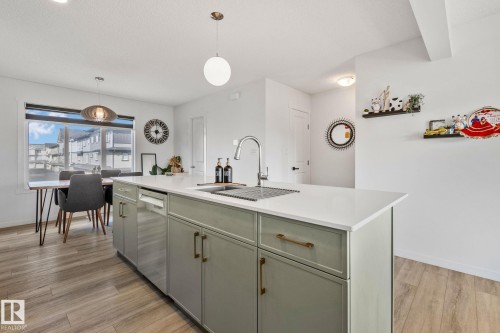 60A 1530 Tamarack Boulevard, Edmonton, AB - Indoor Photo Showing Kitchen