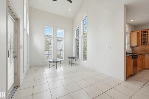 652 Henderson Street, Edmonton, AB - Indoor