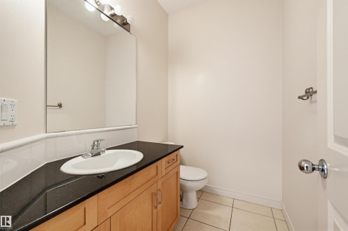 652 Henderson Street, Edmonton, AB - Indoor Photo Showing Bathroom