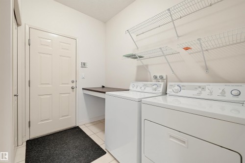 652 Henderson Street, Edmonton, AB - Indoor Photo Showing Laundry Room