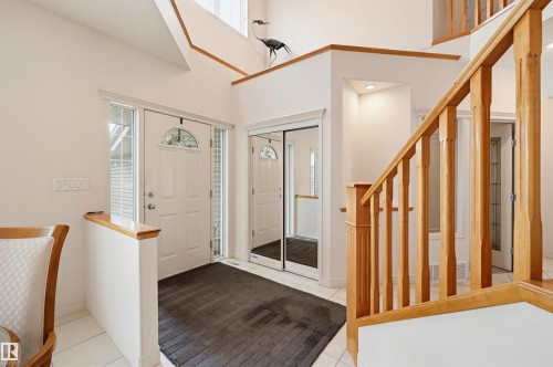 652 Henderson Street, Edmonton, AB - Indoor Photo Showing Other Room