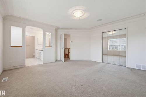 652 Henderson Street, Edmonton, AB - Indoor Photo Showing Other Room