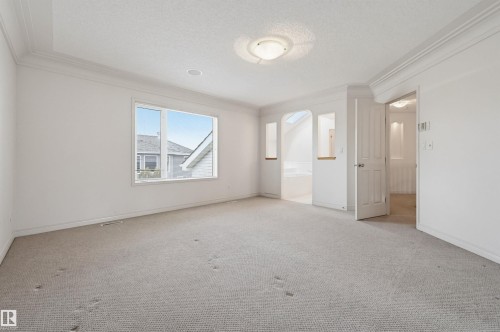 652 Henderson Street, Edmonton, AB - Indoor Photo Showing Other Room