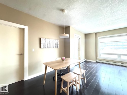 702 10136 104 Street, Edmonton, AB - Indoor