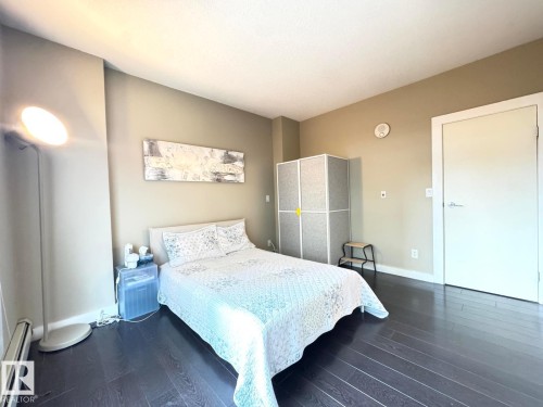 702 10136 104 Street, Edmonton, AB - Indoor Photo Showing Bedroom
