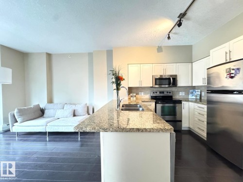 702 10136 104 Street, Edmonton, AB - Indoor Photo Showing Kitchen With Double Sink With Upgraded Kitchen