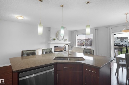 1702 Chapman Way, Edmonton, AB - Indoor Photo Showing Kitchen With Double Sink