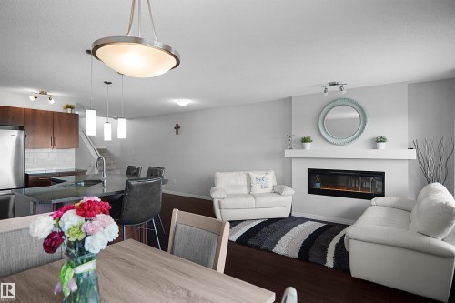 1702 Chapman Way, Edmonton, AB - Indoor With Fireplace