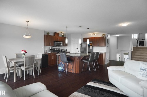 1702 Chapman Way, Edmonton, AB - Indoor
