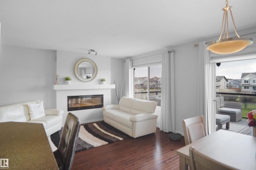 1702 Chapman Way, Edmonton, AB - Indoor With Fireplace