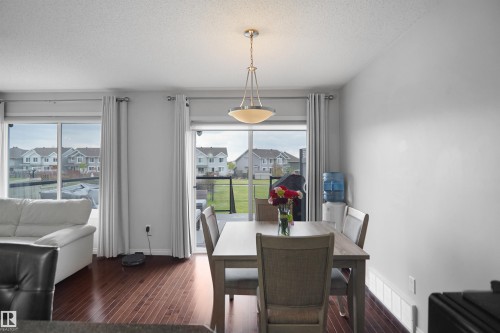 1702 Chapman Way, Edmonton, AB - Indoor