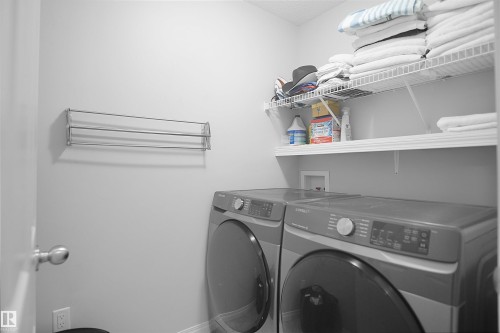 1702 Chapman Way, Edmonton, AB - Indoor Photo Showing Laundry Room
