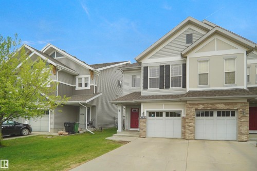 1702 Chapman Way, Edmonton, AB - Outdoor With Facade