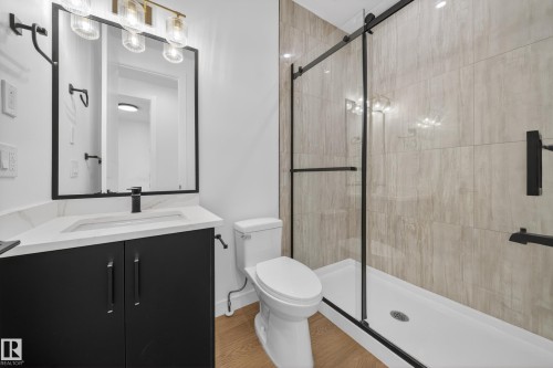 260 166 Avenue, Edmonton, AB - Indoor Photo Showing Bathroom